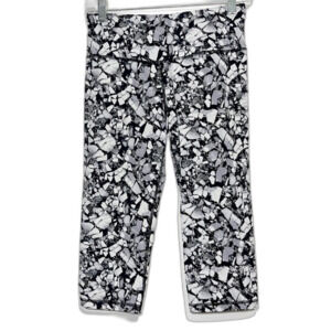 Victoria's Secret VSX Cropped Workout Leggings Size Small